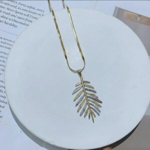 Verdant Palm Leaf Pendant Necklace
